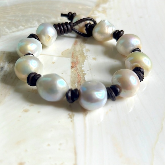 2Di4 Jewelry - NEW Baroque Pearls & Leather Bracelet